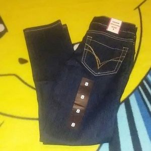 NWT RVT Denim Jegging